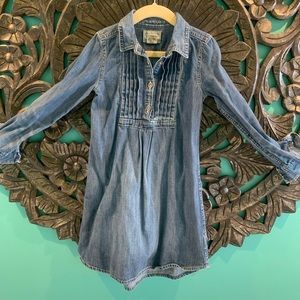 Girls size 5 Polo denim dress.